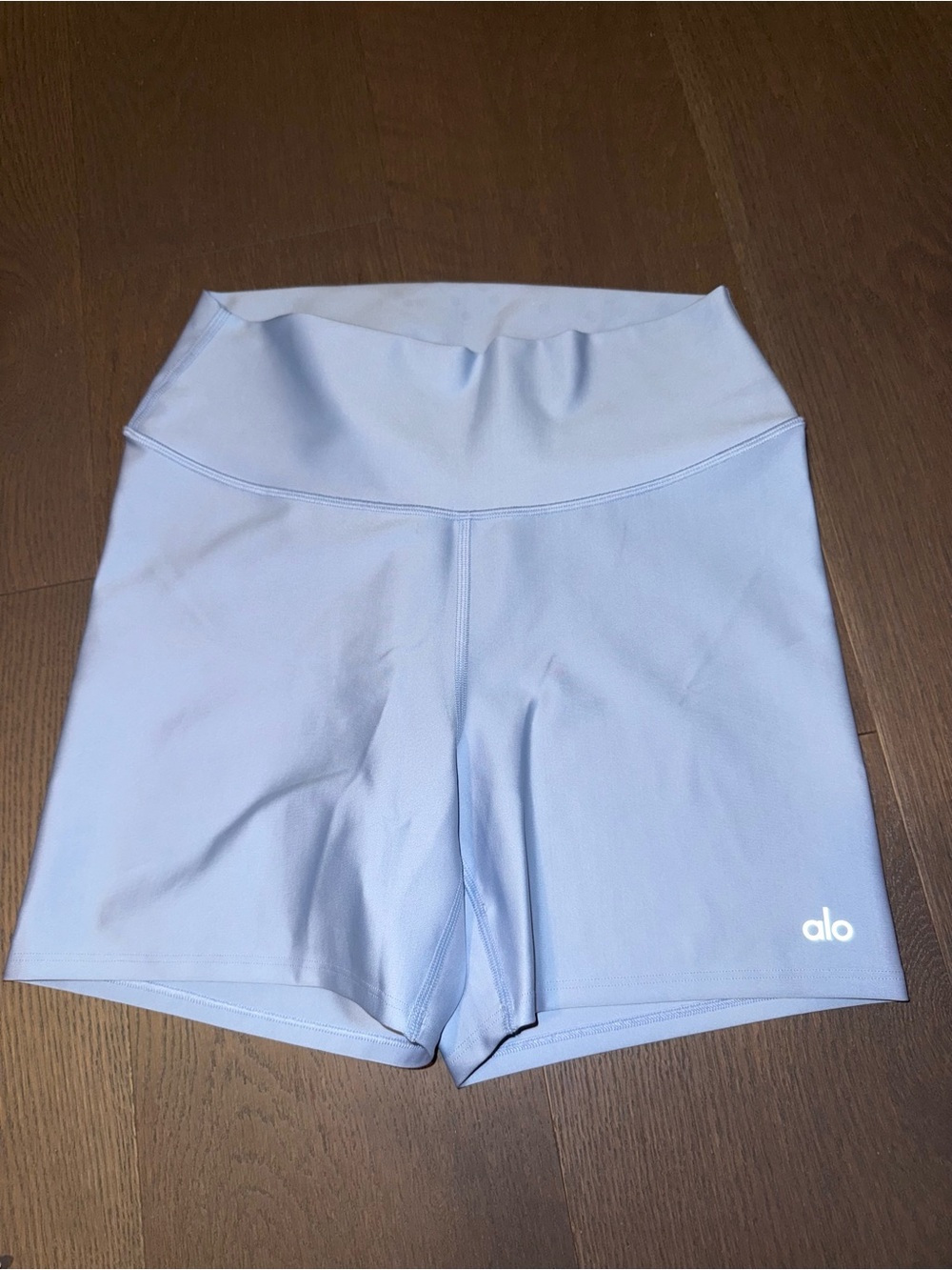 ALO Yoga Airlift Energy Short Seashell Blue (Large)